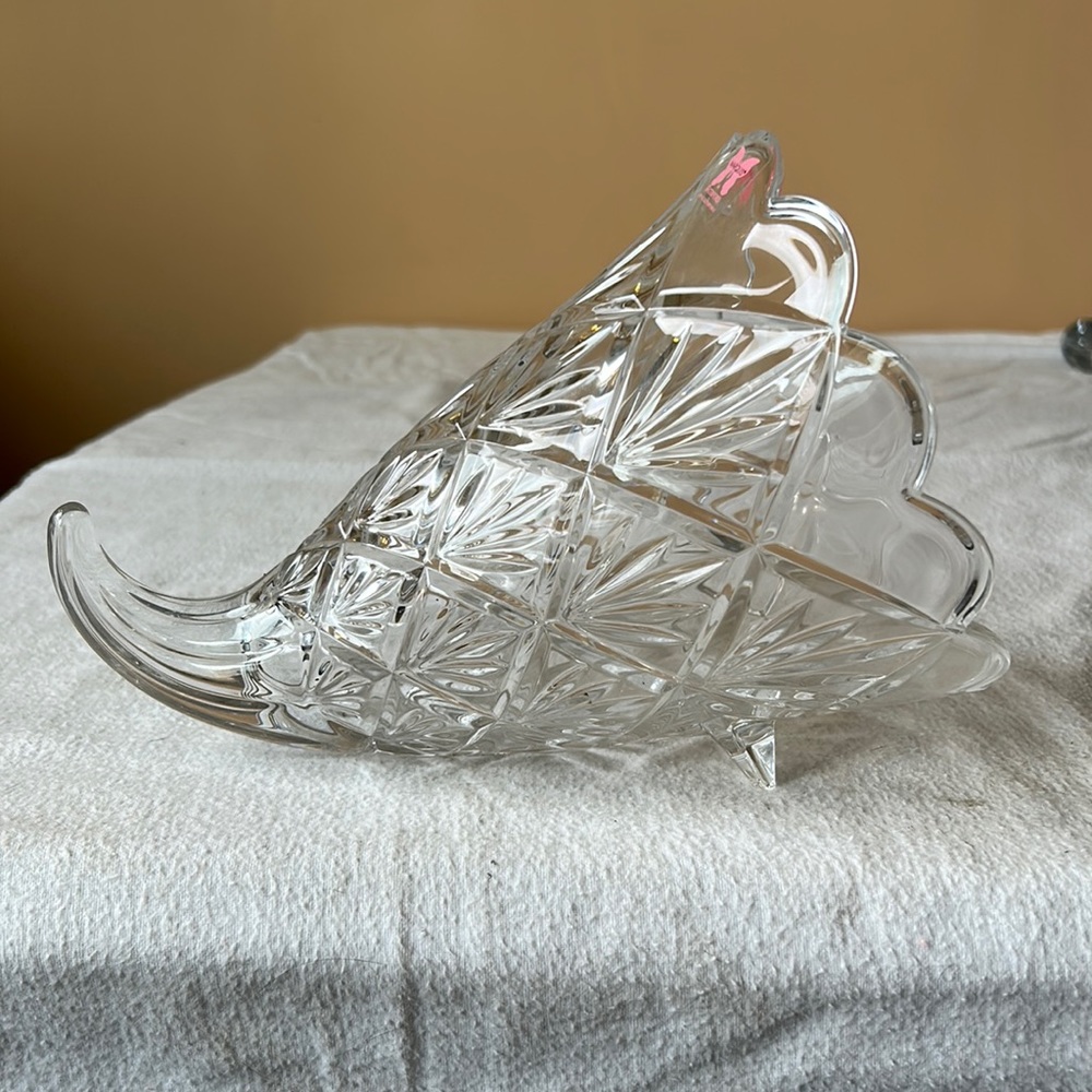 Marquis Waterford Horn of Plenty Cornucopia centerpiece with Sticker
